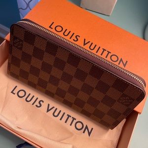 Louis Vuitton Zippy Wallet NWT